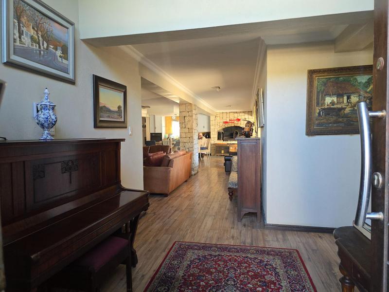 5 Bedroom Property for Sale in Lochnerhof Western Cape